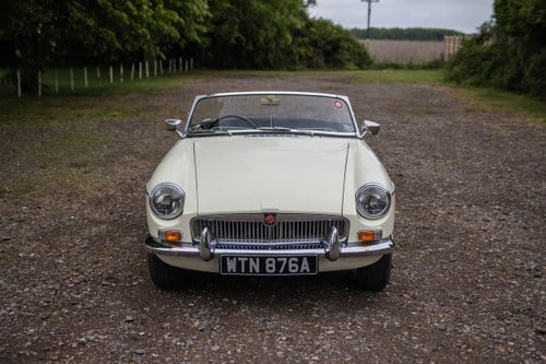 1963 MG B Roadster ‘Pull Handle’ En venta (imagen 4 de 207)