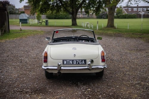 1963 MG B Roadster ‘Pull Handle’ En venta (imagen 12 de 207)