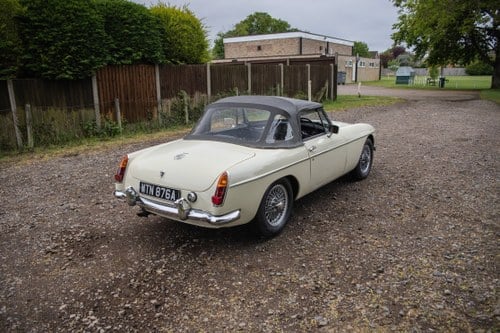1963 MG B Roadster ‘Pull Handle’ En venta (imagen 26 de 207)