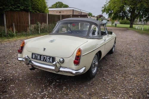 1963 MG B Roadster ‘Pull Handle’ En venta (imagen 27 de 207)