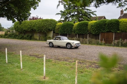 1963 MG B Roadster ‘Pull Handle’ En venta (imagen 32 de 207)