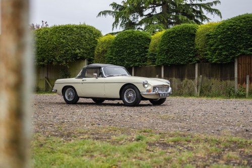 1963 MG B Roadster ‘Pull Handle’ En venta (imagen 34 de 207)