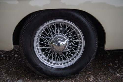 1963 MG B Roadster ‘Pull Handle’ En venta (imagen 39 de 207)
