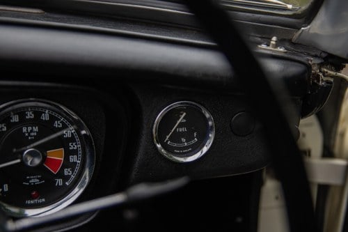 1963 MG B Roadster ‘Pull Handle’ En venta (imagen 51 de 207)