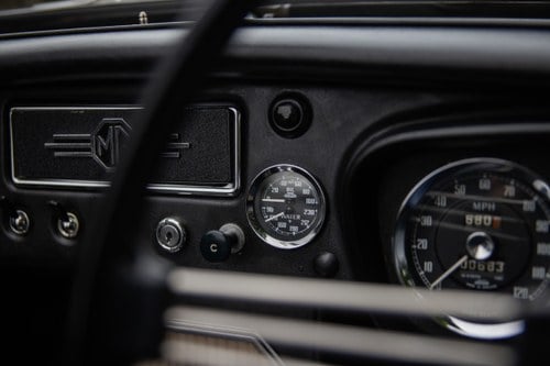 1963 MG B Roadster ‘Pull Handle’ En venta (imagen 52 de 207)