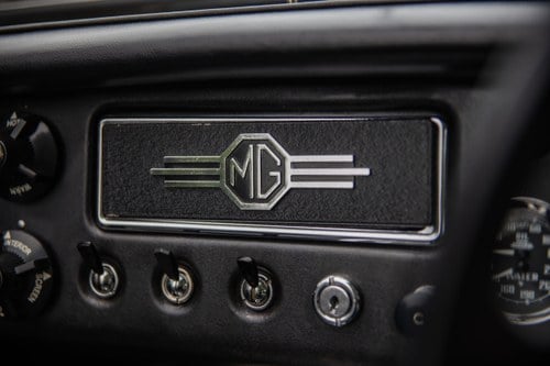 1963 MG B Roadster ‘Pull Handle’ En venta (imagen 57 de 207)