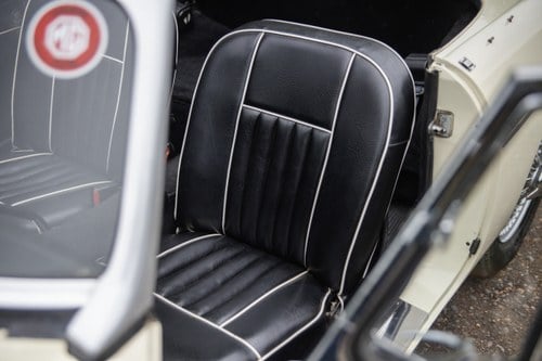 1963 MG B Roadster ‘Pull Handle’ En venta (imagen 72 de 207)