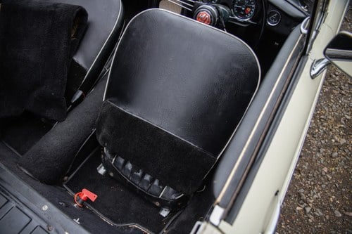 1963 MG B Roadster ‘Pull Handle’ En venta (imagen 87 de 207)