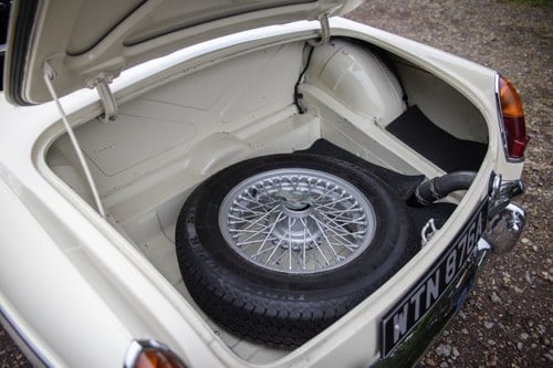 1963 MG B Roadster ‘Pull Handle’ En venta (imagen 92 de 207)