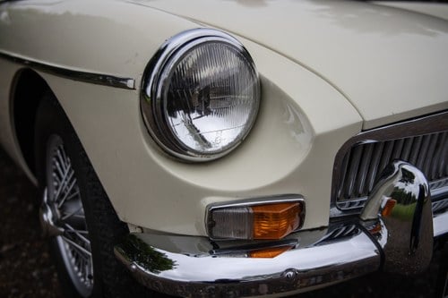 1963 MG B Roadster ‘Pull Handle’ En venta (imagen 97 de 207)