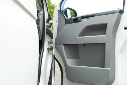 2015 Volkswagen Transporter Camper Conversion For Sale (picture 86 of 233)