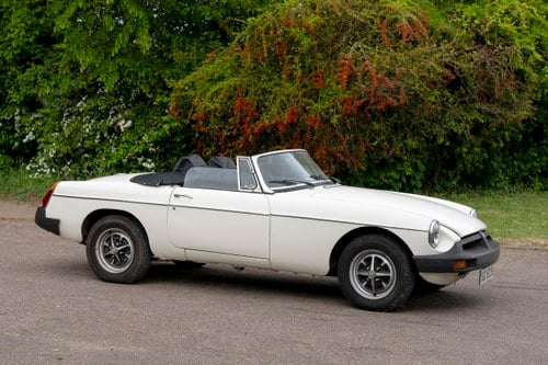 1977 MGB Roadster zum Verkauf (Bild 2 von 107)