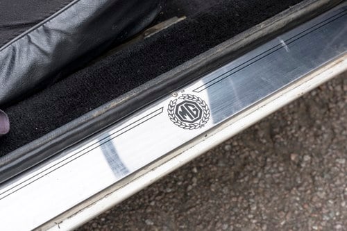 1977 MGB Roadster zum Verkauf (Bild 17 von 107)