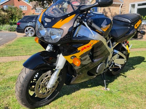 1996 Honda CBR-900RR Fireblade SC33 zum Verkauf (Bild 4 von 56)