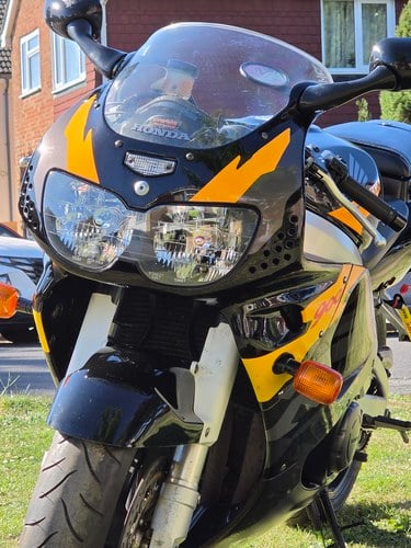 1996 Honda CBR-900RR Fireblade SC33 zum Verkauf (Bild 19 von 56)