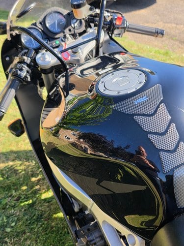 1996 Honda CBR-900RR Fireblade SC33 zum Verkauf (Bild 37 von 56)