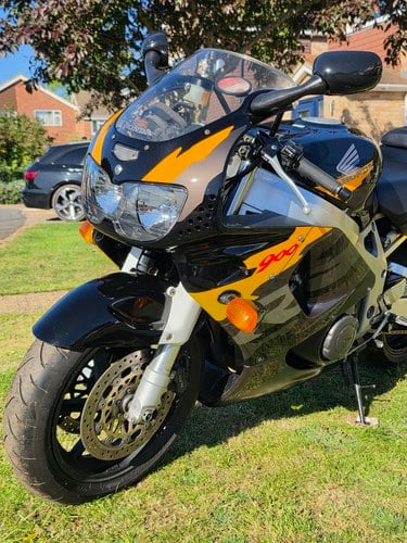 1996 Honda CBR-900RR Fireblade SC33 zum Verkauf (Bild 38 von 56)