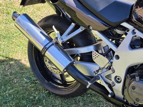 1996 Honda CBR-900RR Fireblade SC33 zum Verkauf (Bild 41 von 56)