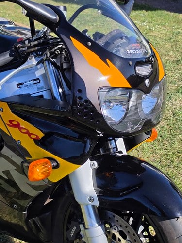 1996 Honda CBR-900RR Fireblade SC33 zum Verkauf (Bild 43 von 56)