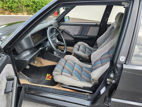 1989 Lancia Delta Integrale HF 16V For Sale (picture 37 of 107)