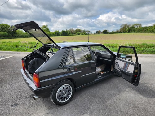 1989 Lancia Delta Integrale HF 16V For Sale (picture 70 of 107)