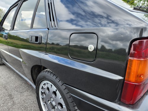 1989 Lancia Delta Integrale HF 16V For Sale (picture 86 of 107)