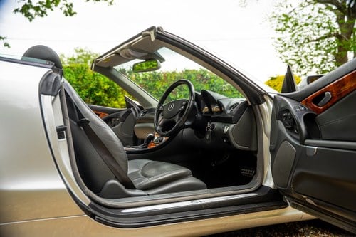 2004 Mercedes-Benz SL500 R230 zum Verkauf (Bild 46 von 160)