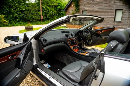 2004 Mercedes-Benz SL500 R230 zum Verkauf (Bild 47 von 160)
