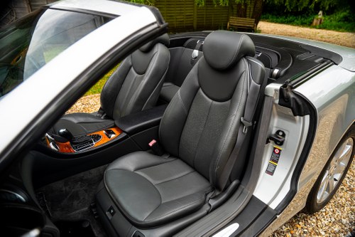 2004 Mercedes-Benz SL500 R230 zum Verkauf (Bild 48 von 160)