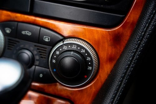 2004 Mercedes-Benz SL500 R230 zum Verkauf (Bild 68 von 160)