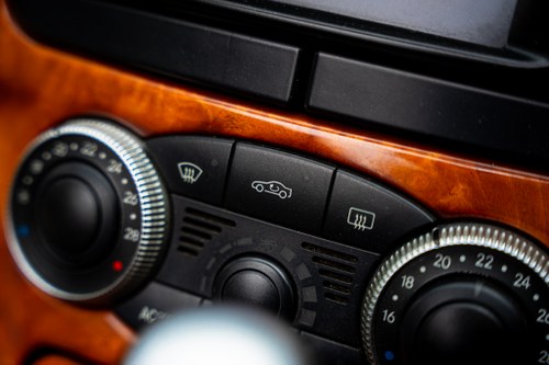2004 Mercedes-Benz SL500 R230 zum Verkauf (Bild 70 von 160)