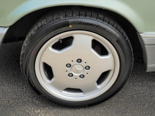 1987 Mercedes-Benz 500SEC C126 zum Verkauf (Bild 23 von 140)
