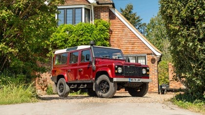 Land Rover Defender 110