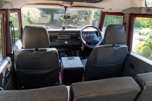 1995 Land Rover Defender 110 zum Verkauf (Bild 40 von 107)
