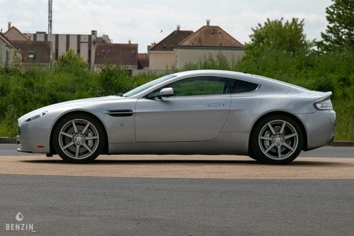 2007 Aston Martin V8 Vantage till salu (bild 7 av 137)
