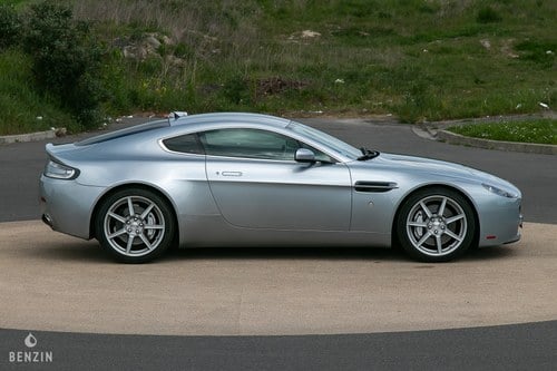 2007 Aston Martin V8 Vantage till salu (bild 13 av 137)