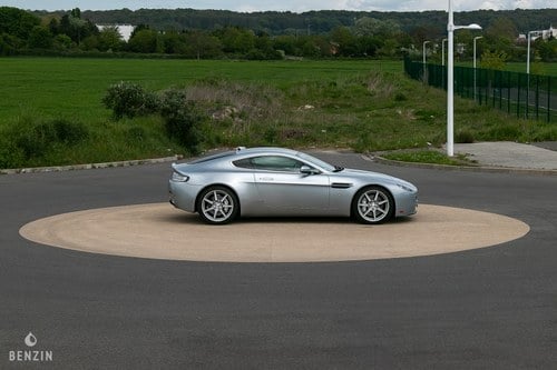 2007 Aston Martin V8 Vantage till salu (bild 14 av 137)