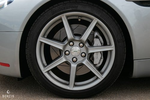 2007 Aston Martin V8 Vantage till salu (bild 15 av 137)