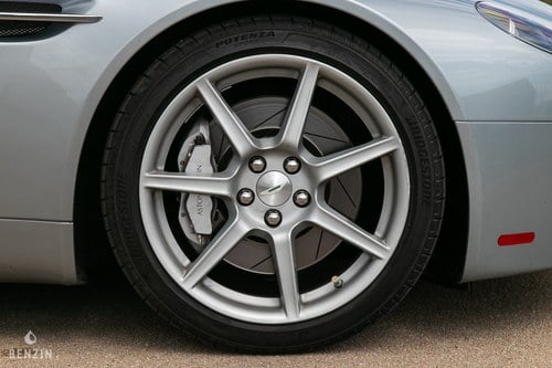 2007 Aston Martin V8 Vantage till salu (bild 18 av 137)