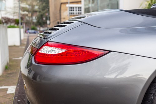 2009 Porsche 911 Carrera 4S Cabriolet 997.2 Manual For Sale (picture 98 of 146)