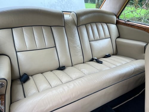 1970 Bentley T1 Mulliner Pard Ward Two Door Saloon à vendre (picture 33 of 165)