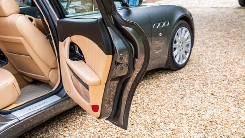 2005 Maserati Quattroporte V 4.2L till salu (bild 69 av 255)