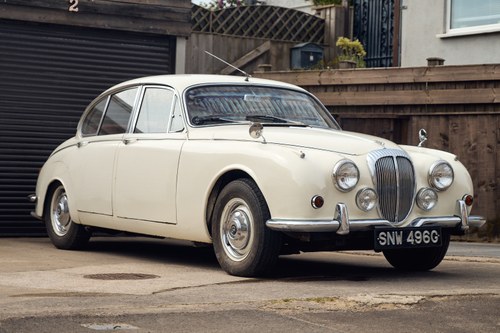 1969 Daimler 250 V8 till salu (bild 1 av 168)
