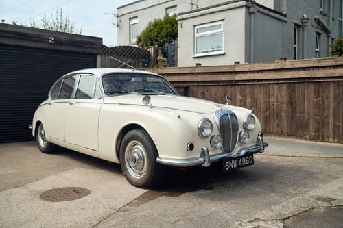 1969 Daimler 250 V8 till salu (bild 30 av 168)