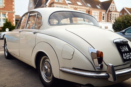 1969 Daimler 250 V8 till salu (bild 33 av 168)
