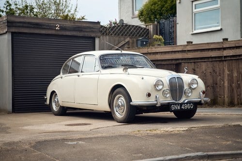 1969 Daimler 250 V8 till salu (bild 37 av 168)