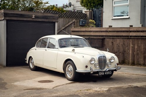 1969 Daimler 250 V8 till salu (bild 38 av 168)
