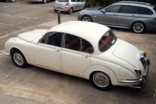 1969 Daimler 250 V8 till salu (bild 40 av 168)
