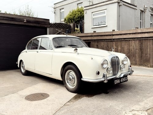 1969 Daimler 250 V8 till salu (bild 49 av 168)