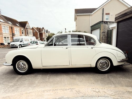 1969 Daimler 250 V8 till salu (bild 55 av 168)